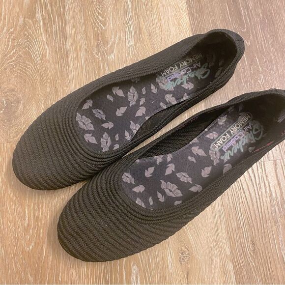 Skechers Black Flats for Women - Picture 2 of 7
